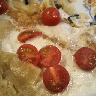 ミニトマトとモッツァレラチーズのガレット